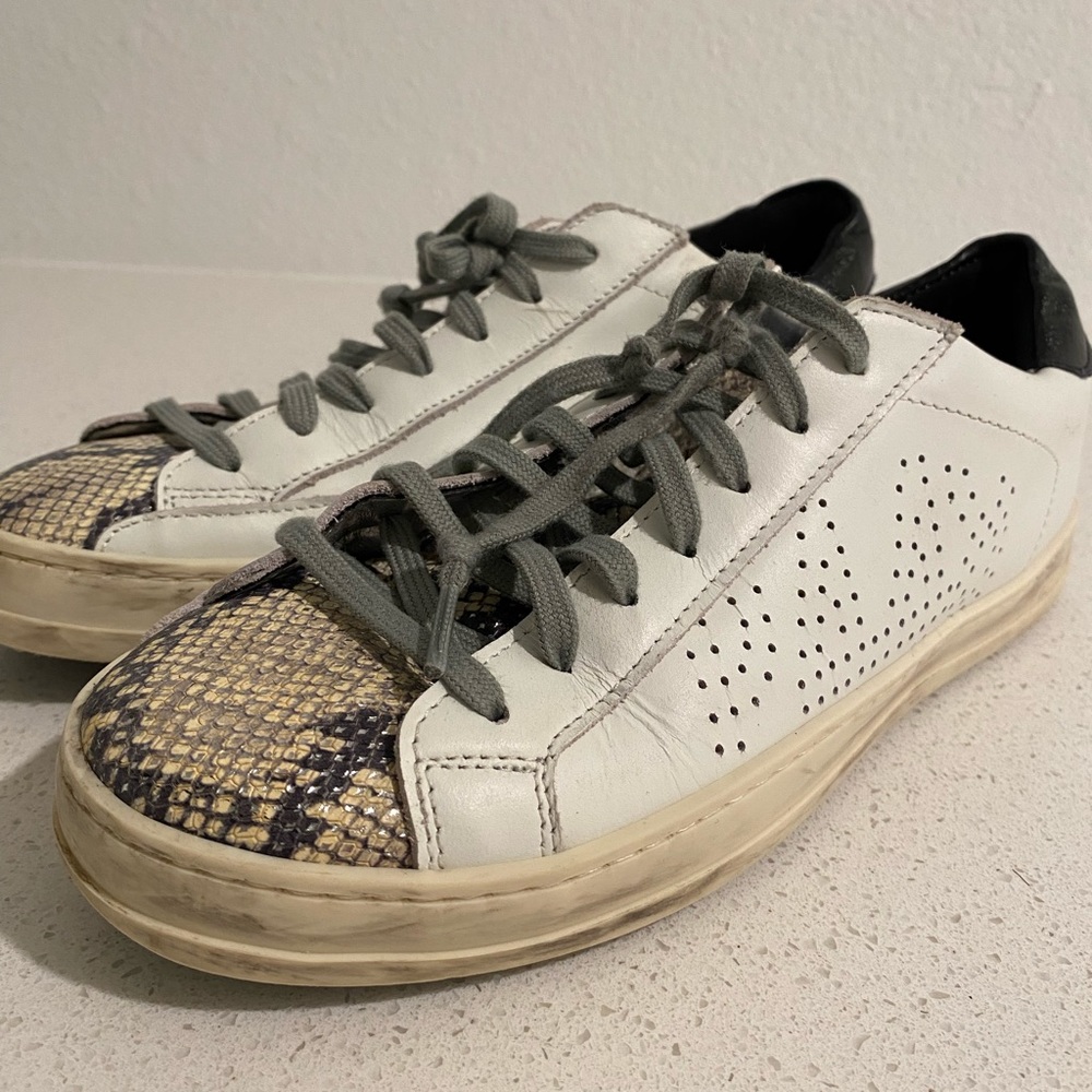 Women’s sneakers  shoes P448